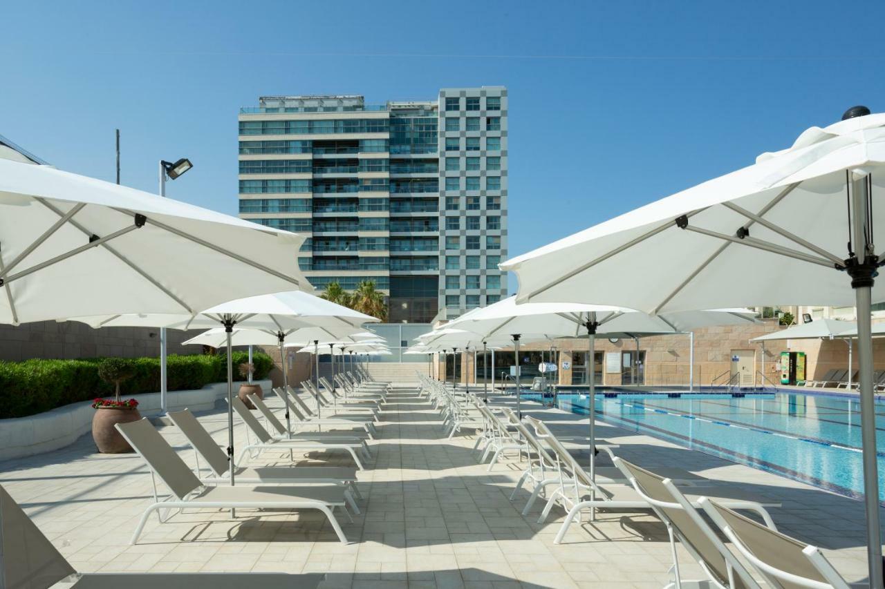 Aparthotel Okeanos On The Beach Herzelia Exterior foto