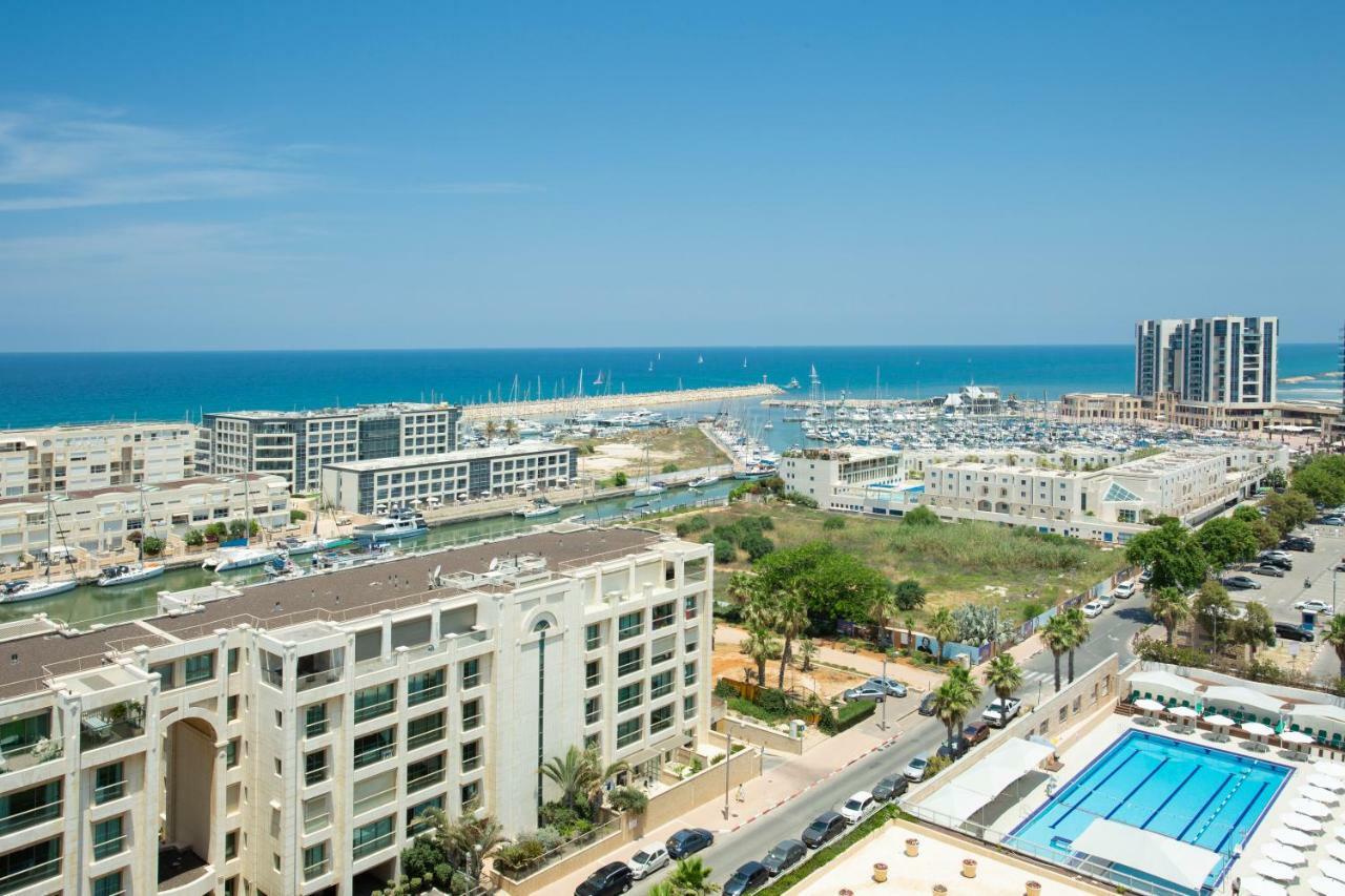 Aparthotel Okeanos On The Beach Herzelia Exterior foto